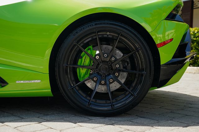 2020 Lamborghini Huracan EVO Coupe AWD - 22890839 - 32