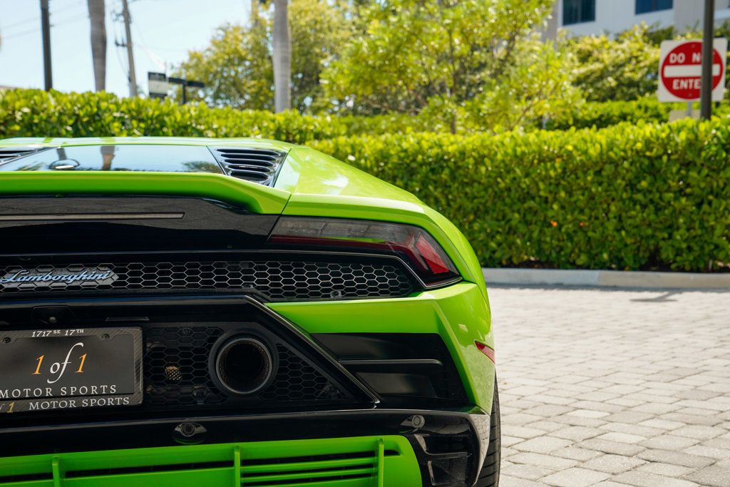 2020 Lamborghini Huracan Evo Coupe photo 44