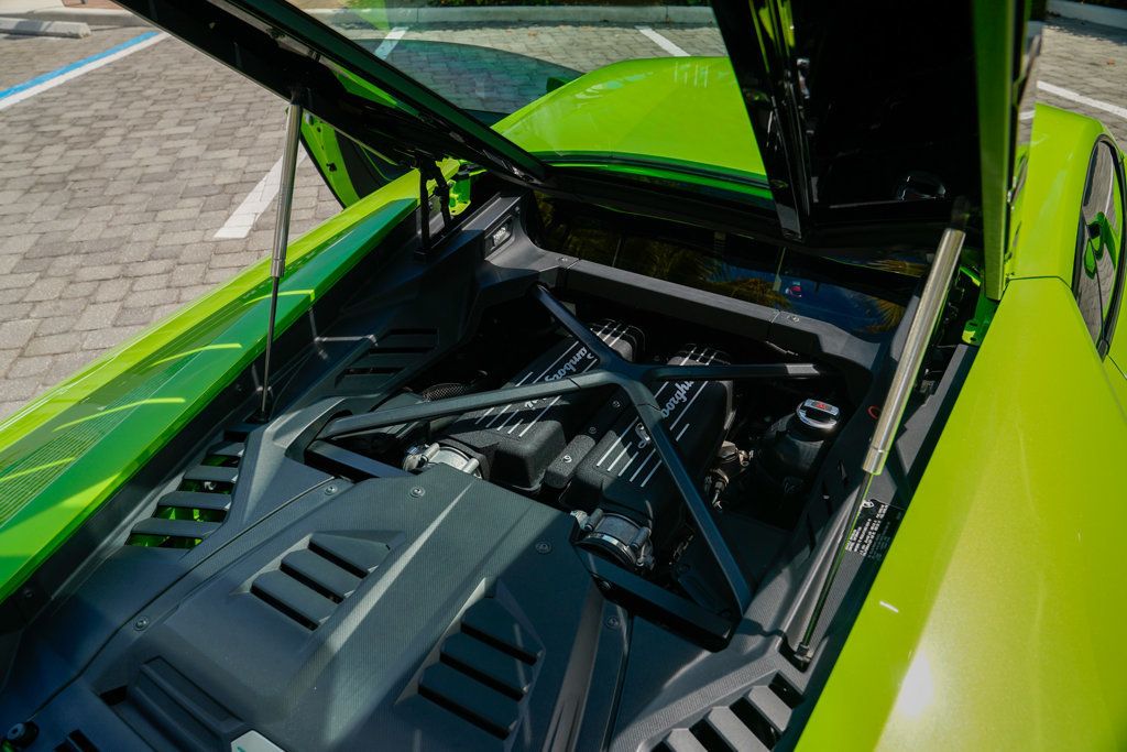 2020 Lamborghini Huracan Evo Coupe photo 50