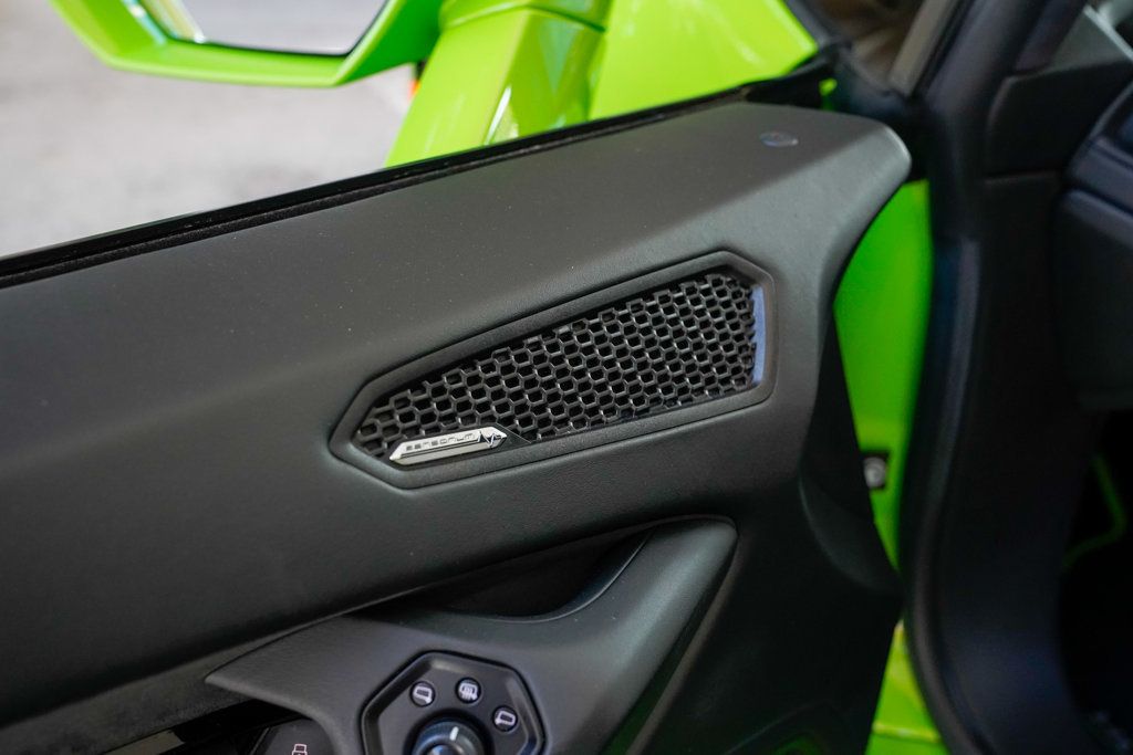 2020 Lamborghini Huracan Evo Coupe photo 54