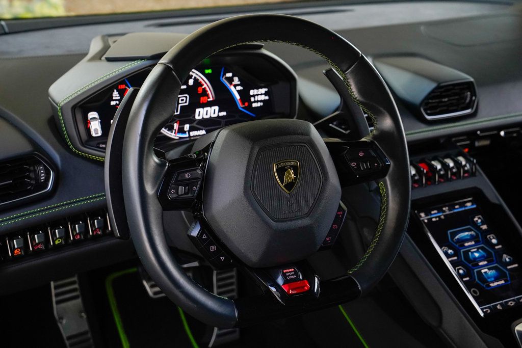 2020 Lamborghini Huracan Evo Coupe photo 56