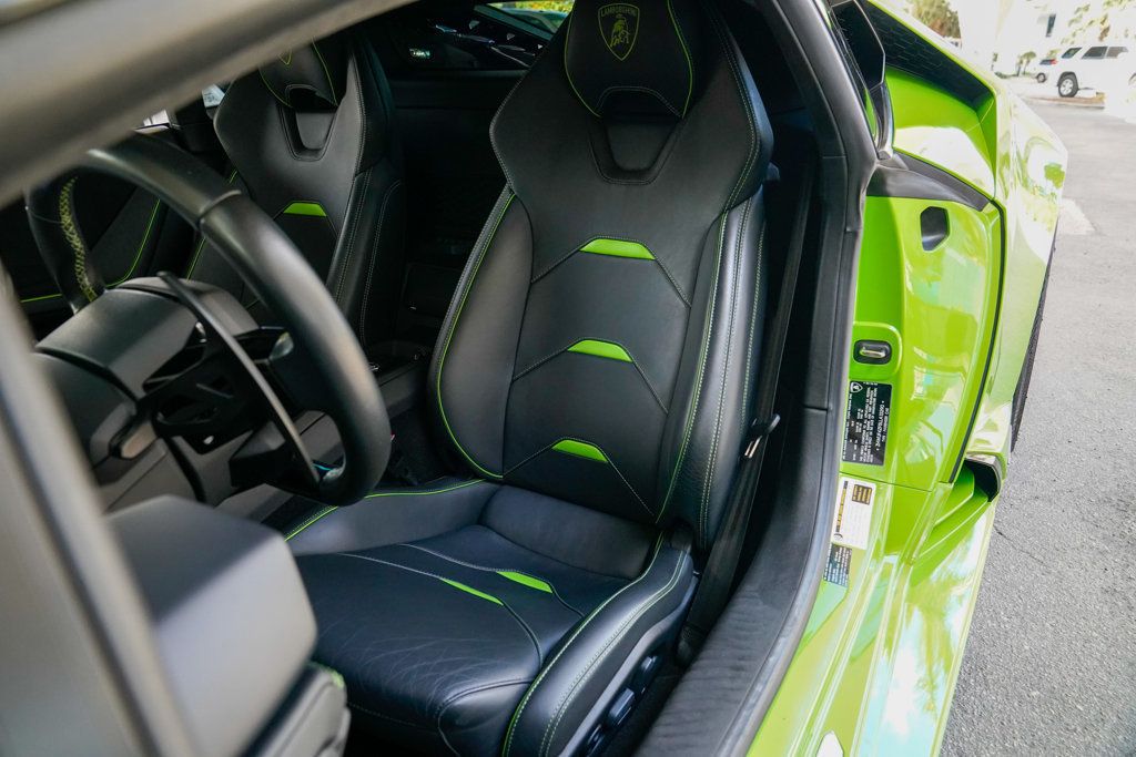 2020 Lamborghini Huracan Evo Coupe photo 57