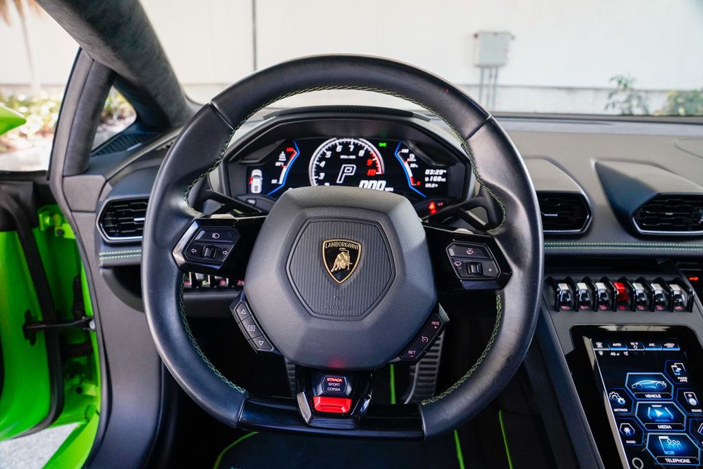 2020 Lamborghini Huracan Evo Coupe photo 61