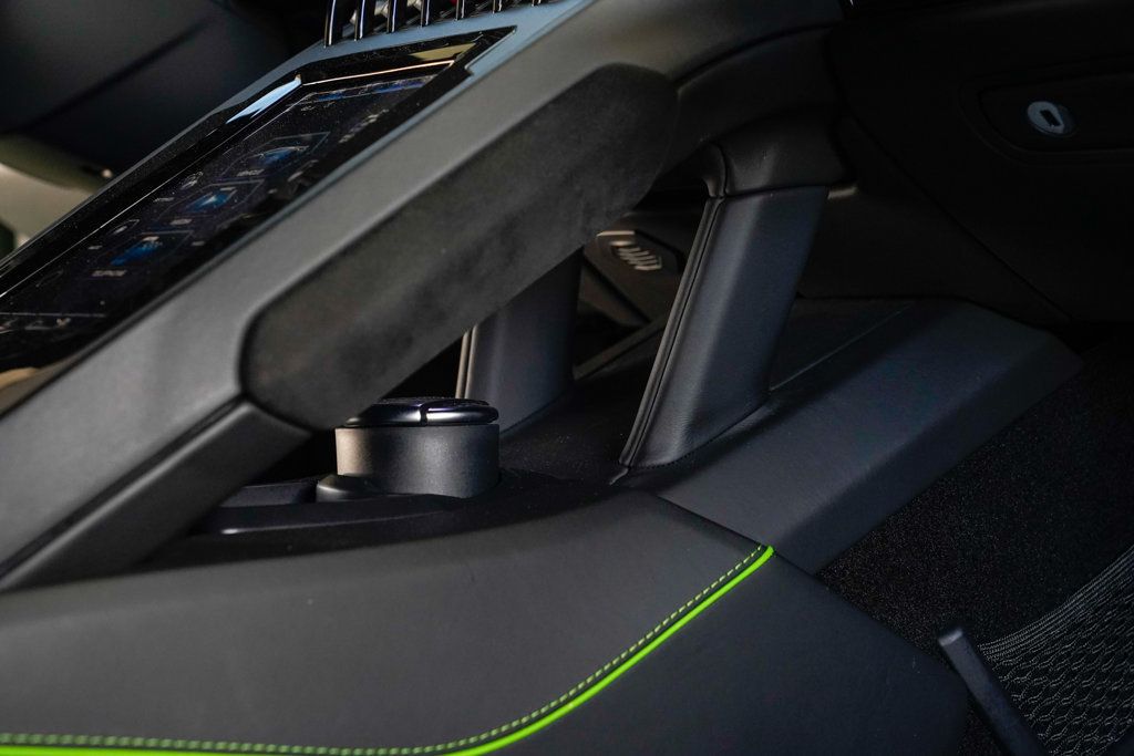 2020 Lamborghini Huracan EVO Coupe AWD - 22890839 - 88