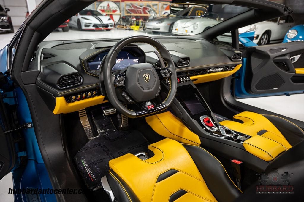 2020 Lamborghini Huracan Evo Spyder photo 19