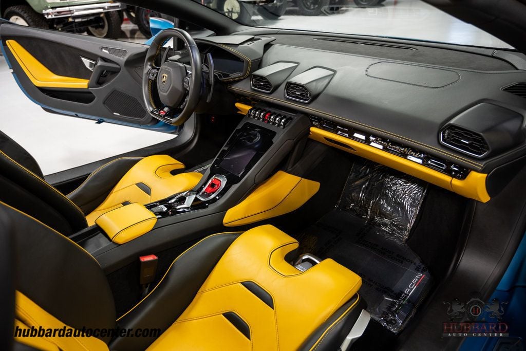 2020 Lamborghini Huracan Evo Spyder photo 26