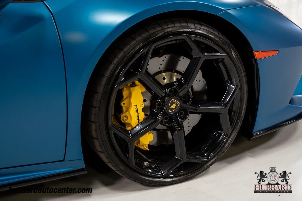 2020 Lamborghini Huracan Evo Spyder photo 39