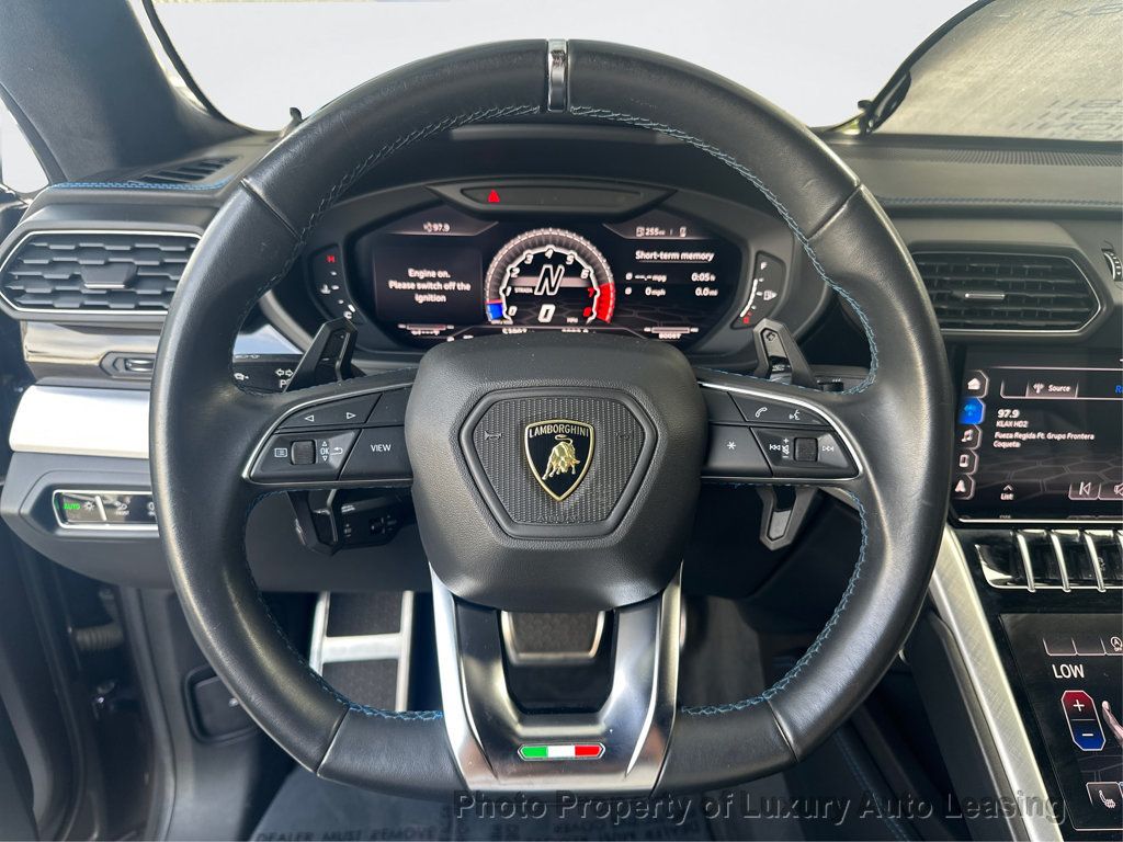 2020 Lamborghini Urus photo 14