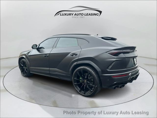 2020 Lamborghini Urus 4.0 V8's photo
