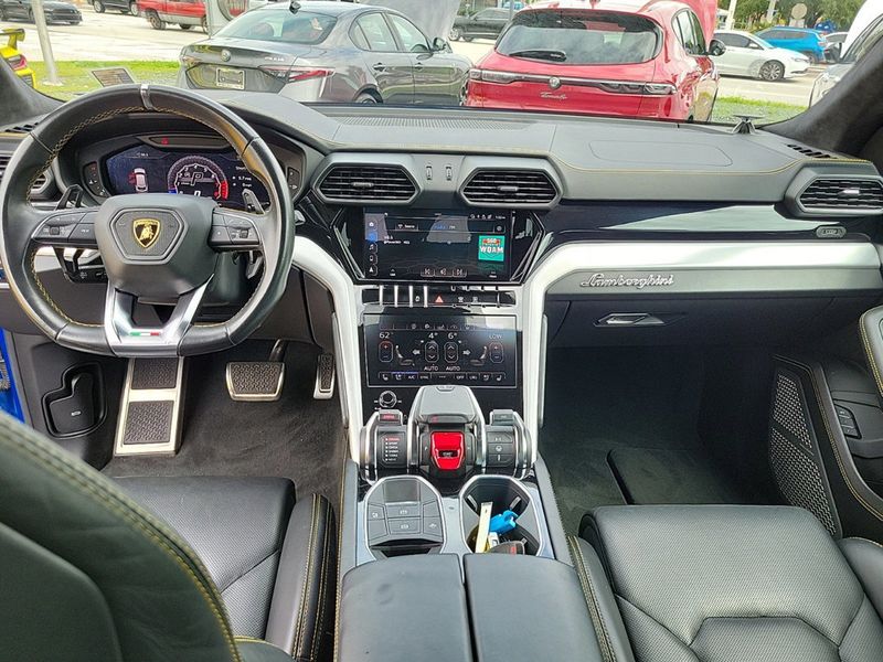 2020 Lamborghini Urus AWD - 22613319 - 15