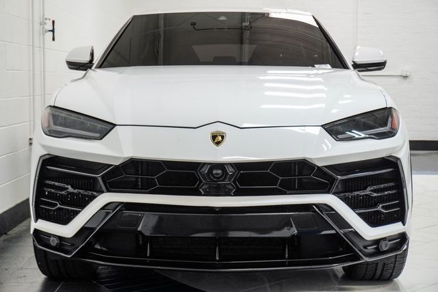 2020 Lamborghini Urus Base photo 11