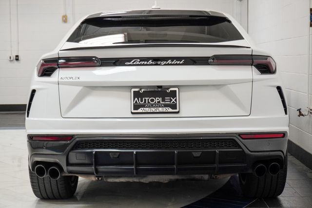 2020 Lamborghini Urus Base photo 12