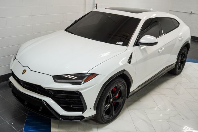 2020 Lamborghini Urus Base photo 15
