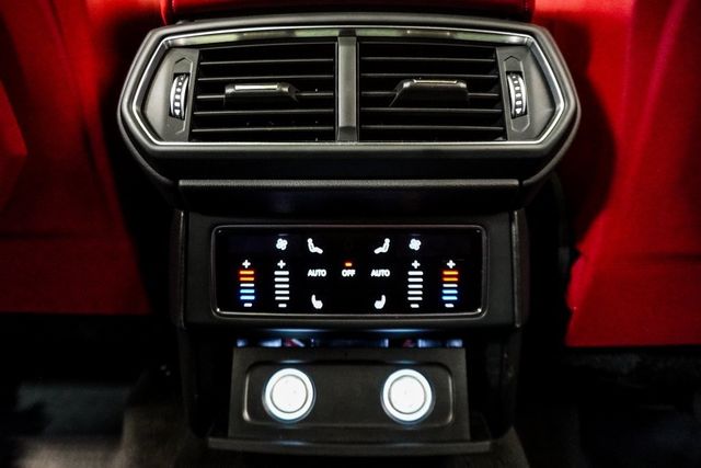 2020 Lamborghini Urus Base photo 20