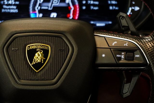 2020 Lamborghini Urus Base photo 26