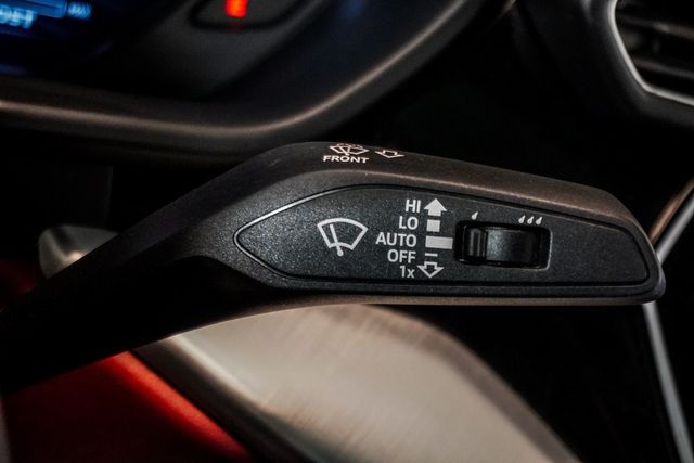 2020 Lamborghini Urus Base photo 30