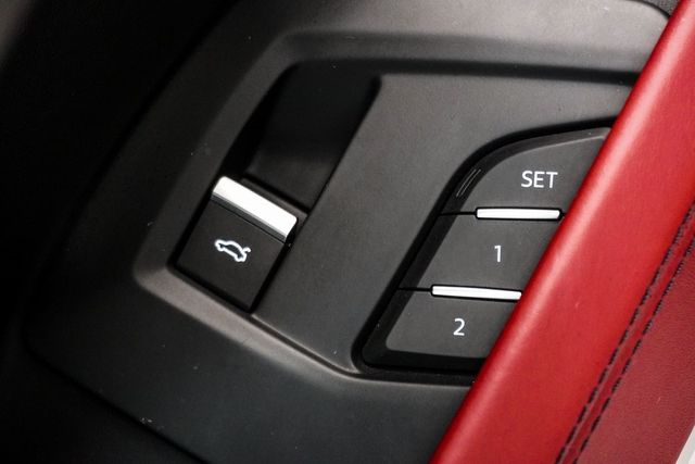 2020 Lamborghini Urus Base photo 35