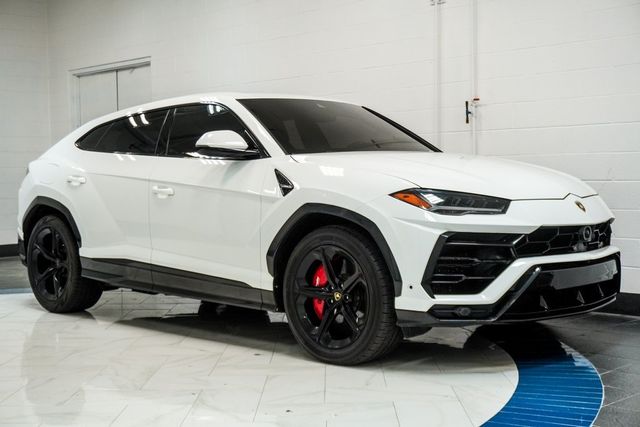 2020 Lamborghini Urus Base photo 4