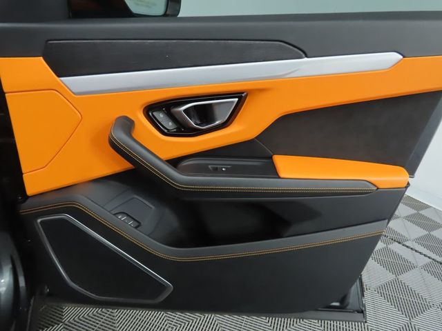 2020 Lamborghini Urus AWD - 22948232 - 25