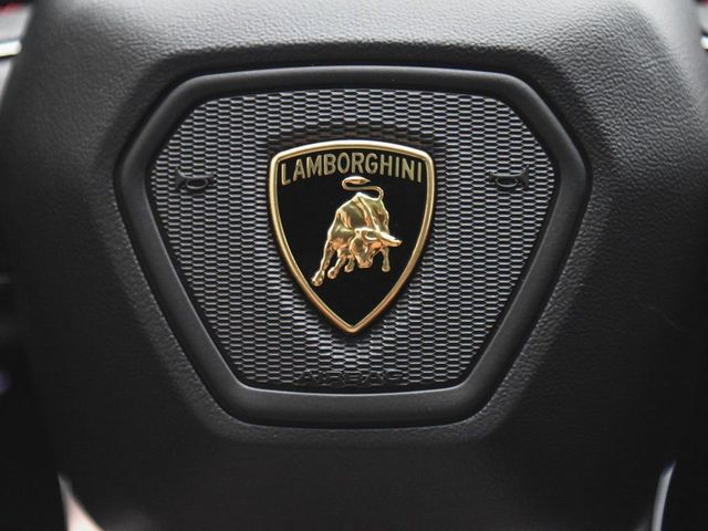 2020 Lamborghini Urus Base - 23007344 - 32