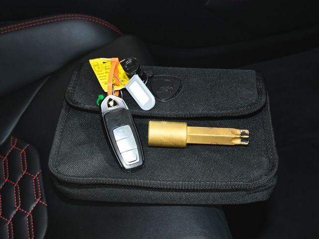 2020 Lamborghini Urus Base - 23007344 - 69