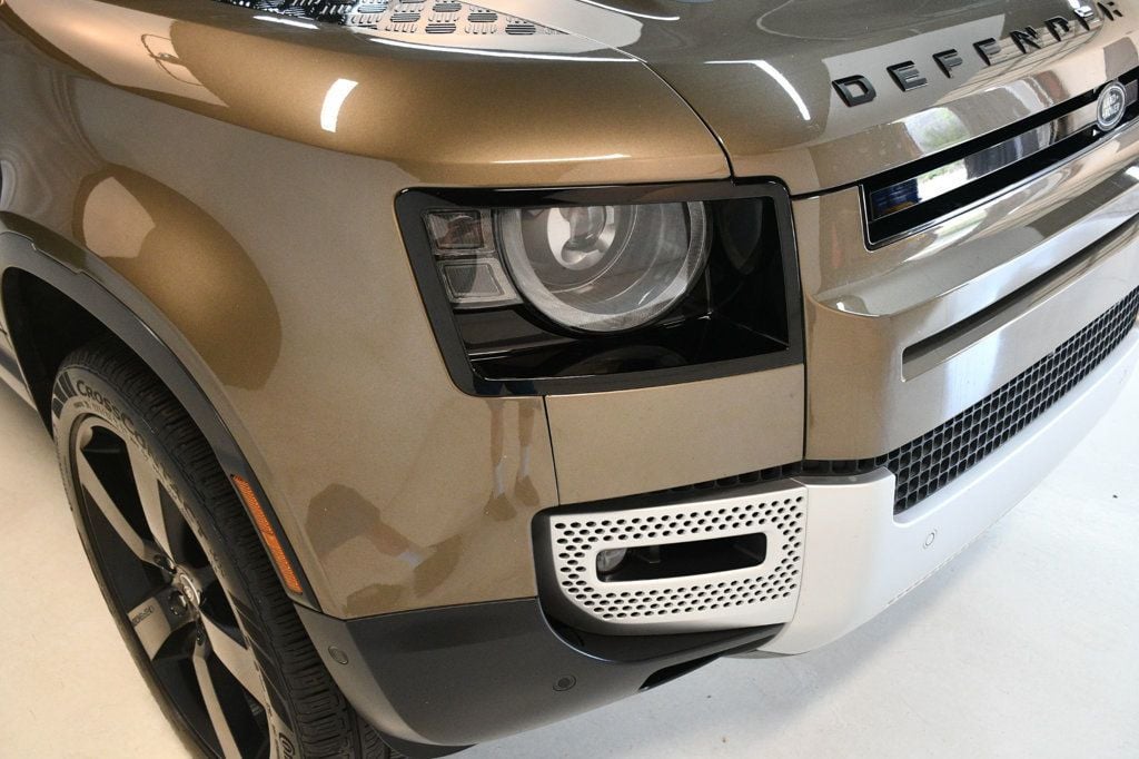 2020 Land Rover Defender 110 photo 10