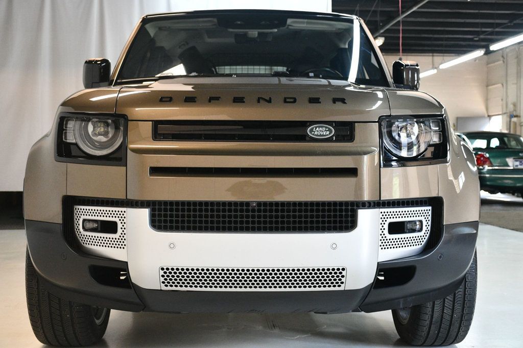 2020 Land Rover Defender 110 photo 12