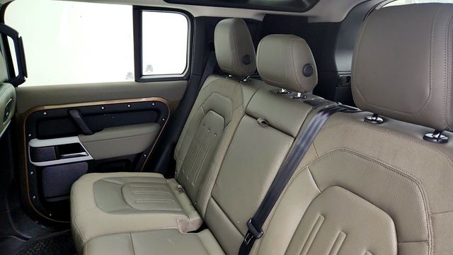 2020 Land Rover Defender 110 First Edition AWD with Adventure Pack & 22'' Wheels - 22965166 - 19