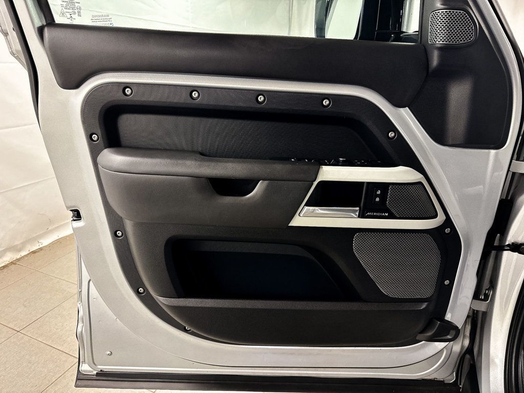 2020 Land Rover Defender 110 HSE AWD - 22915260 - 14