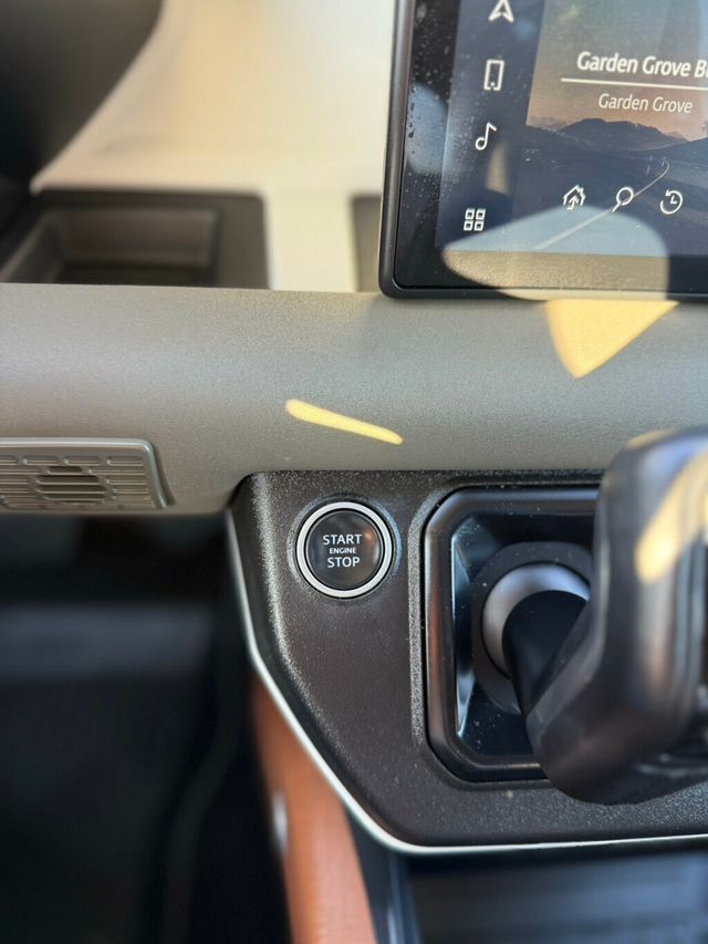 2020 Land Rover Defender 110 S AWD - 22976209 - 18