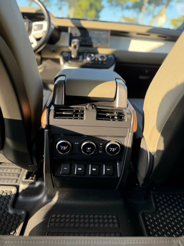 2020 Land Rover Defender 110 S AWD - 22976209 - 21