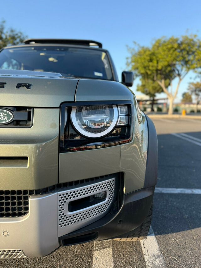 2020 Land Rover Defender 110 S AWD - 22976209 - 29