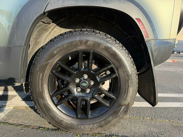 2020 Land Rover Defender 110 S AWD - 22976209 - 32