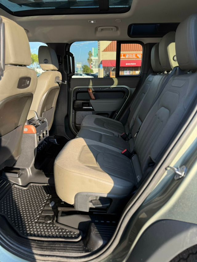 2020 Land Rover Defender 110 S AWD - 22976209 - 7