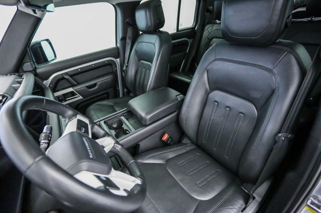 2020 Land Rover Defender 110 SE AWD - 23025834 - 18