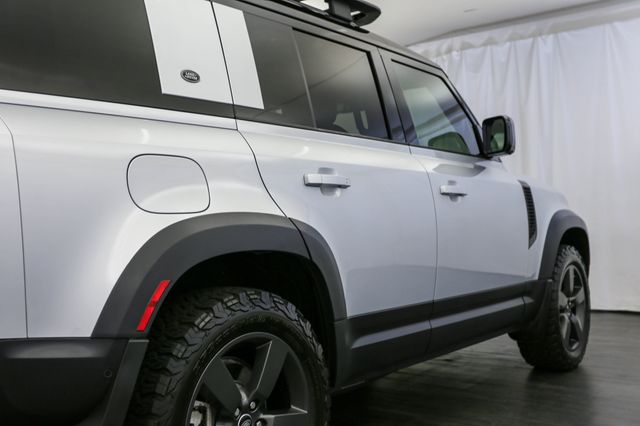2020 Land Rover Defender 110 SE AWD - 23025834 - 32