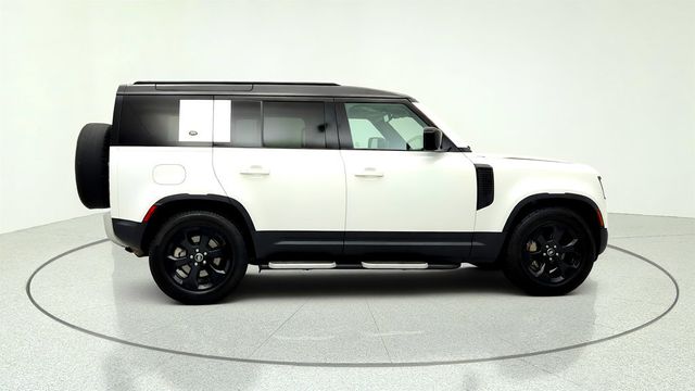 2020 Land Rover Defender 110 SE AWD w/ Black Pack, Fixed Side Steps & 20'' Wheels - 23029222 - 3