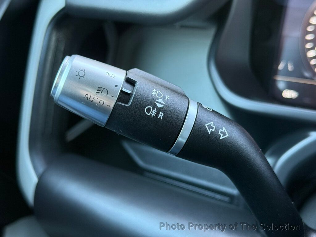 2020 Land Rover Defender 110 SE photo 25