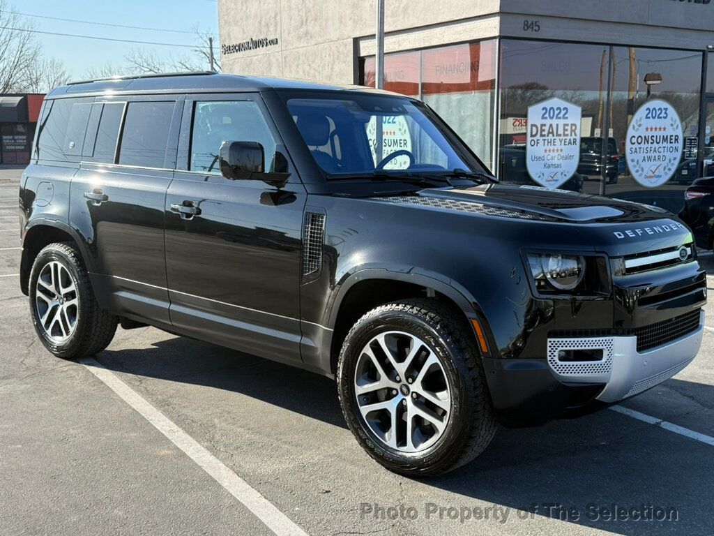 2020 Land Rover Defender 110 SE photo 2