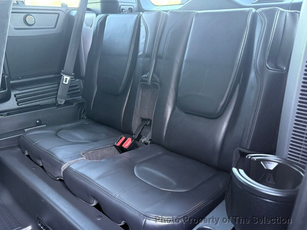 2020 Land Rover Defender 110 SE photo 38