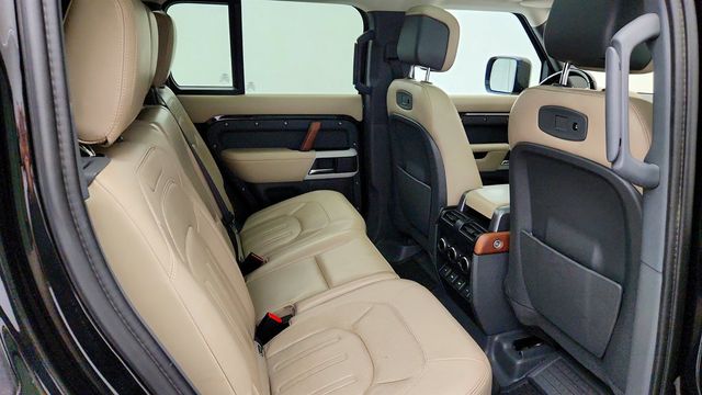 2020 Land Rover Defender 110 SE AWD w/ Premium Upgrade Interior & Panoramic Sunroof - 23035624 - 23
