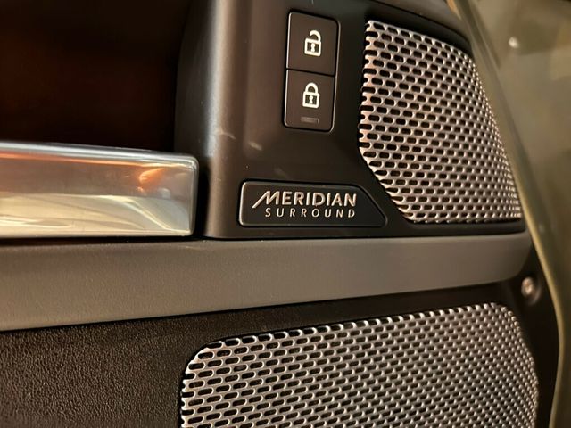 2020 Land Rover Defender 3rdRow/X/AWD/Htd&CldSeats/AdapCruise/PanoRoof/NAV/360Cam - 22961883 - 14