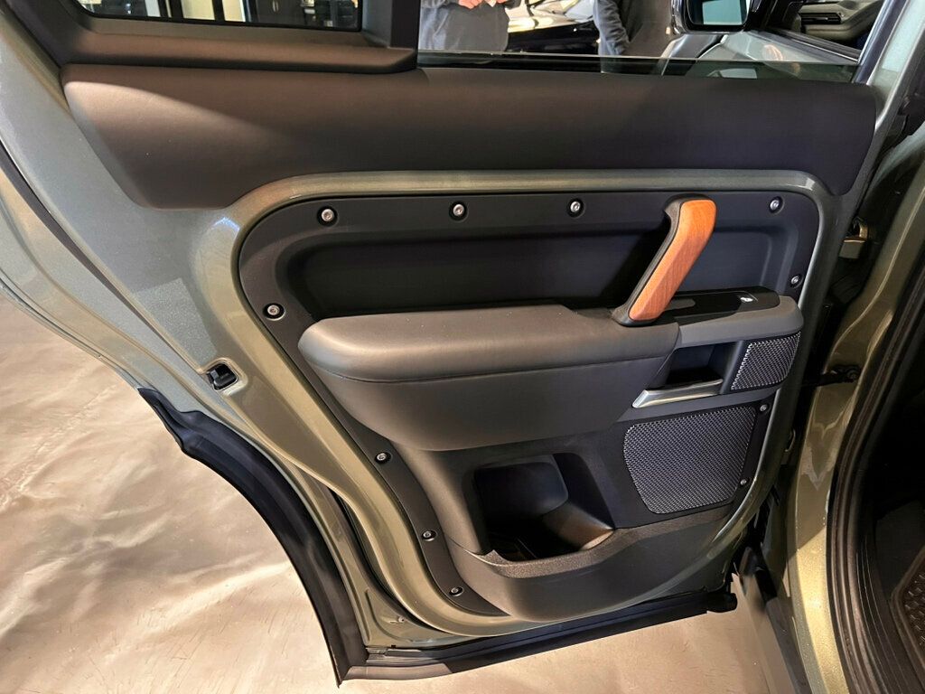 2020 Land Rover Defender 3rdRow/X/AWD/Htd&CldSeats/AdapCruise/PanoRoof/NAV/360Cam - 22961883 - 21