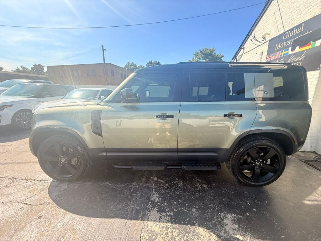 2020 Land Rover Defender LocalTrade/110-SE/BlackPkg/ColdClimatePkg/PanoramicRoof/NAV - 22911340 - 1