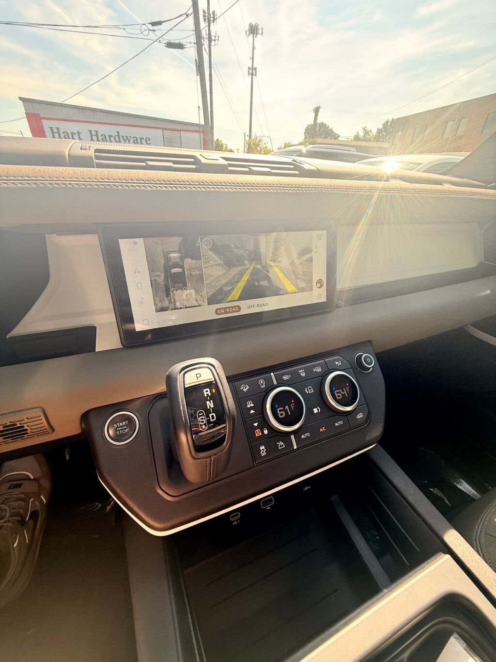 2020 Land Rover Defender LocalTrade/110-SE/BlackPkg/ColdClimatePkg/PanoramicRoof/NAV - 22911340 - 26