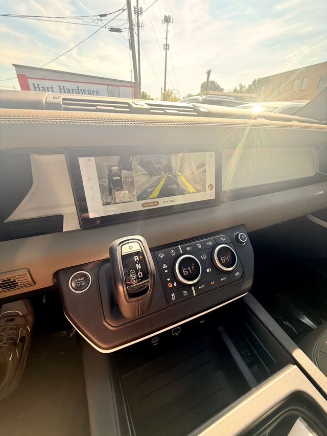 2020 Land Rover Defender LocalTrade/110-SE/BlackPkg/ColdClimatePkg/PanoramicRoof/NAV - 22911340 - 26