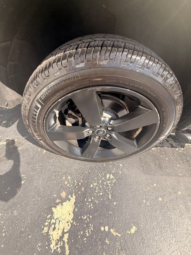 2020 Land Rover Defender LocalTrade/110-SE/BlackPkg/ColdClimatePkg/PanoramicRoof/NAV - 22911340 - 30