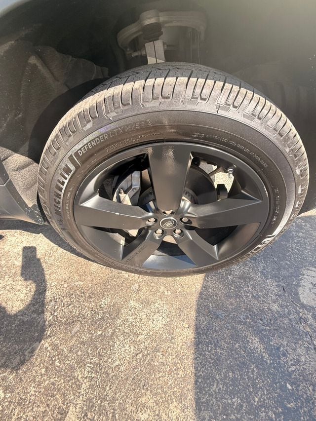 2020 Land Rover Defender LocalTrade/110-SE/BlackPkg/ColdClimatePkg/PanoramicRoof/NAV - 22911340 - 31