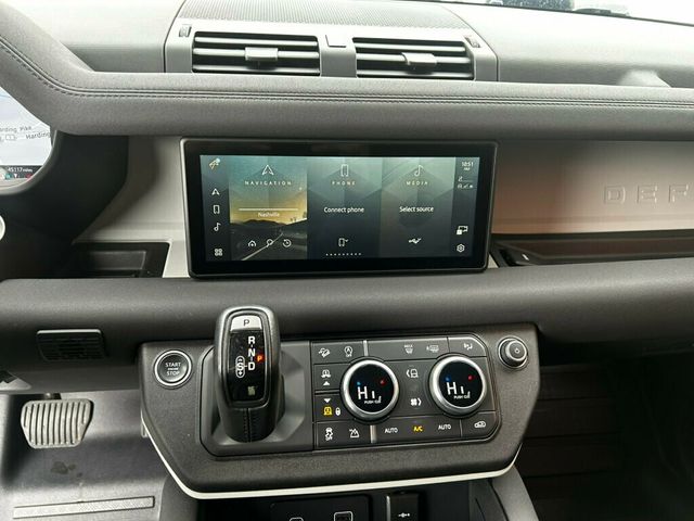 2020 Land Rover Defender MSRP$70935/AdvancedOffRoadPkg/PanoramicSunroof/BlindSpot/NAV - 22951187 - 26