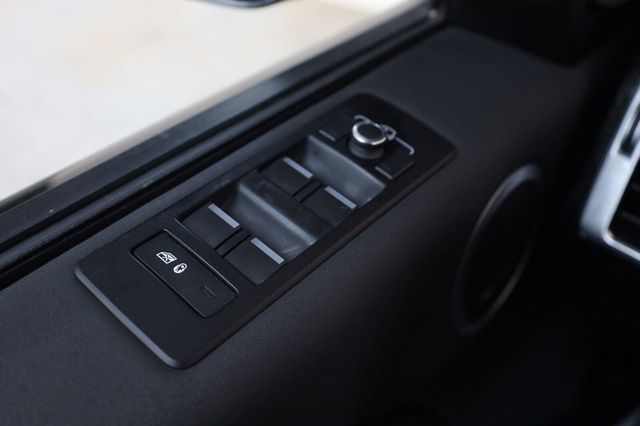 2020 Land Rover Discovery HSE - 23057717 - 40